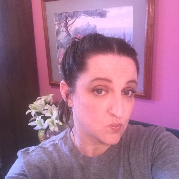 Meet your Posher, Elizabeth - Picture 6 of 12